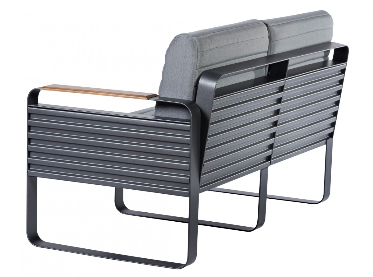 花园中的花园座椅 露台上的豪华铝材