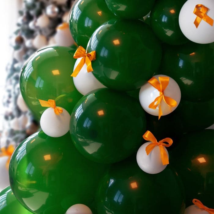 气球圣诞树​-由气球制成的充气圣诞树