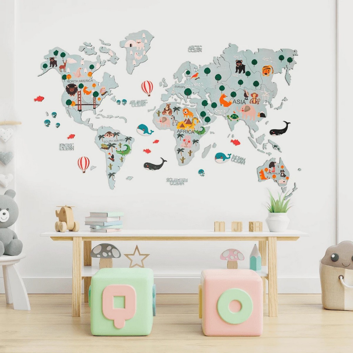 儿童木制2d世界地图在墙上