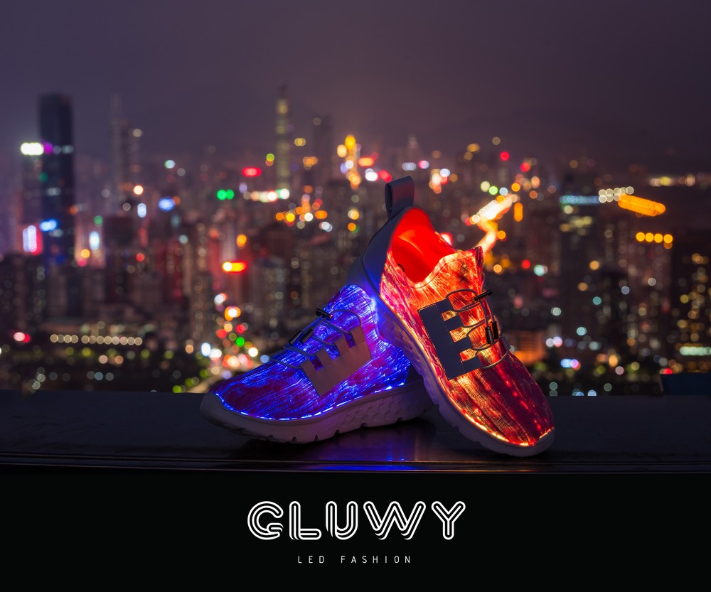 闪烁的LED胶水运动鞋